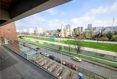 Birou, de 81 mp, în Central - 2