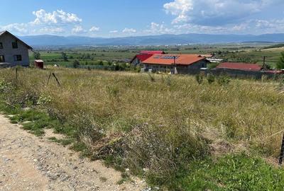 Teren de 1220 mp, în Central - 2