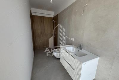 Casă cu 4 camere cu Teren 330 Mp în Giarmata