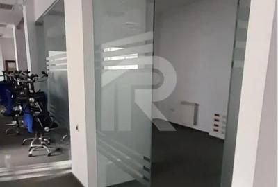 Spațiu comercial, de 1,300 mp, în Unirii - 12