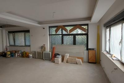 Casă individuală cu 7 camere cu Canalizare în Capitale - 2