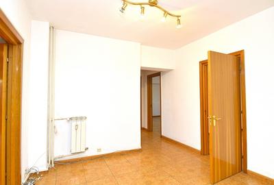 Apartament cu 4 camere decomandat în Unirii - 33
