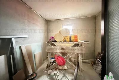 Casă cu 8 camere cu Canalizare în Lumina - 21