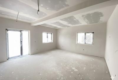 Duplex cu 4 camere cu Canalizare în Moșnița Nouă - 3