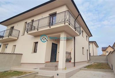 Duplex cu 4 camere în Bucov