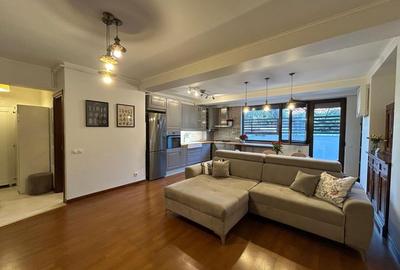 Apartament cu 3 camere, mobilat în Băneasa