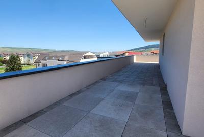 Penthouse cu 3 camere semidecomandat în Florești - 8