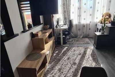Apartament cu 3 camere semidecomandat, mobilat în Vlahuță - 2