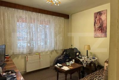 Apartament cu 2 camere decomandat în Tractorul - 8