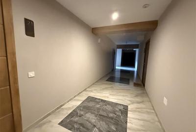 Apartament cu 2 camere decomandat în Tractorul - 23