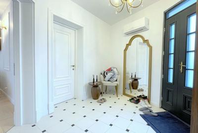 Casă cu 5 camere cu Teren 730 Mp în Dumbrăvița