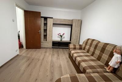 Apartament cu 2 camere decomandat în Drumul Taberei