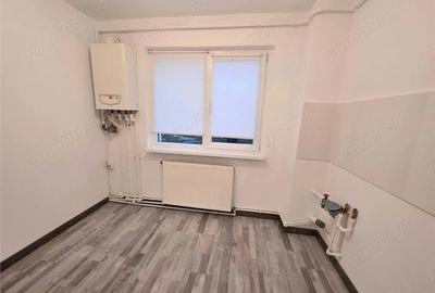 Apartament cu 2 camere semidecomandat în Micro 3 - 3