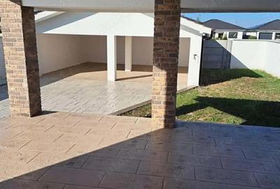 Casă cu 4 camere în Mărtinești - 12