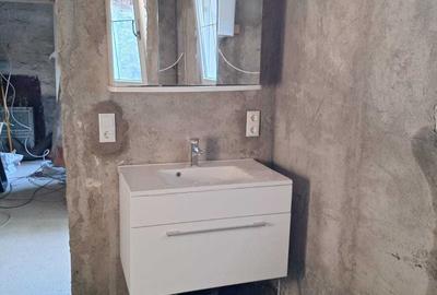 Casă cu 4 camere în Central - 1