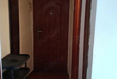 Apartament cu 2 camere semidecomandat în Trivale