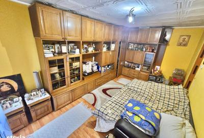 Apartament cu 3 camere decomandat în Micro 17 - 16