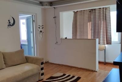 Inchiriez apartament 3 camere - 1