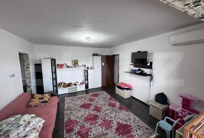 Apartament de vanzare, cu 2 camere, 50 mp, zona Micro 11