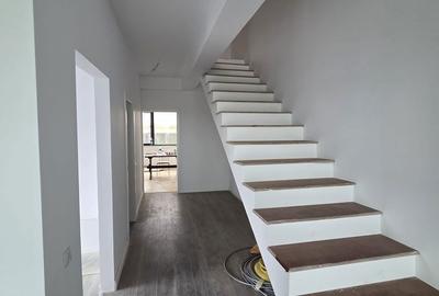 Casă cu 5 camere cu Teren 280 Mp în Mogoșoaia - 4