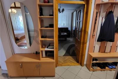 Apartament cu 3 camere decomandat în Valenta - 10