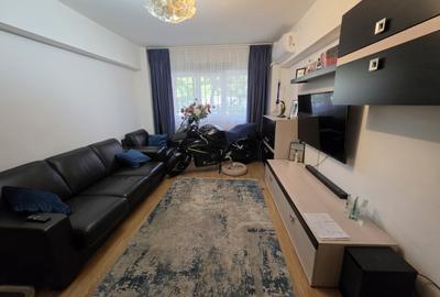 Apartament cu 3 camere decomandat în Dristor - 2