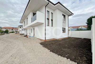 Duplex cu 4 camere cu Canalizare în Florești