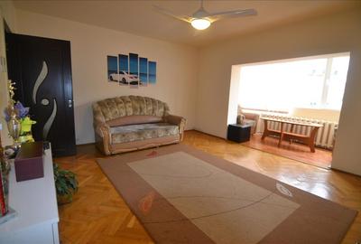 Apartament cu 3 camere decomandat în Județean - 17