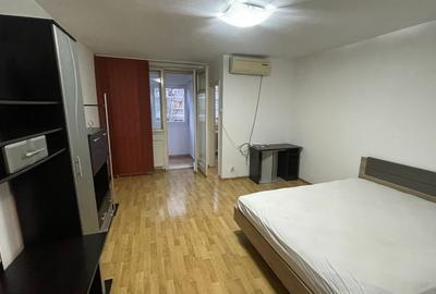 Drumul Taberei, Favorit - 4