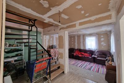 Casă cu 3 camere cu Teren 1338 Mp în Crevedia - 2