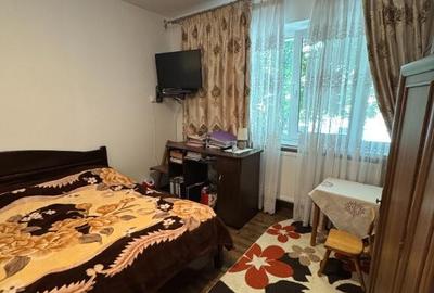 Vand apartament cu 3 camere et 1 - 4