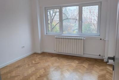 Apatament de vanzare 3 camere - 3