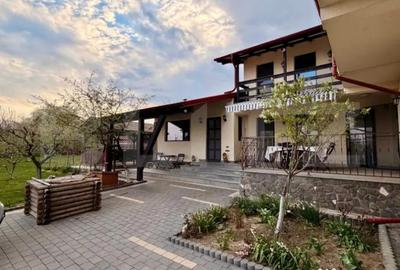 Casă cu 7 camere cu Teren 16000 Mp în Ciorani - 2