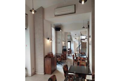 Casă individuală cu 9 camere cu Canalizare în P-ța Unirii - 7