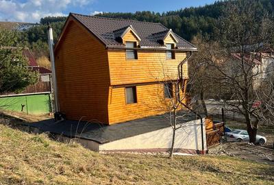 Casă cu 5 camere cu Teren 1343 Mp în Ozun - 1