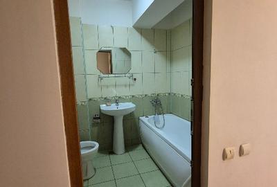 PARTICULAR VAND GARSONIERA - 2