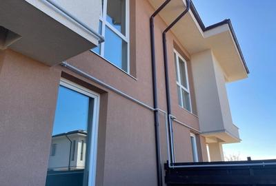 Casă individuală cu 4 camere cu Teren 250 Mp în Berceni - 2