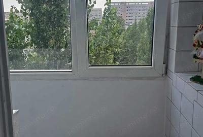 Garsonieră decomandată, mobilată în Titan - 5