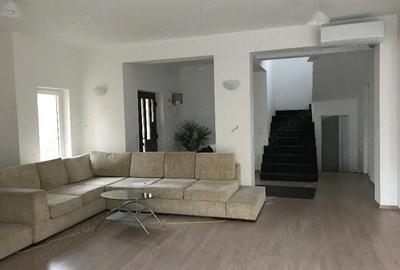 Casă cu 5 camere cu Teren 200 Mp în Central - 11