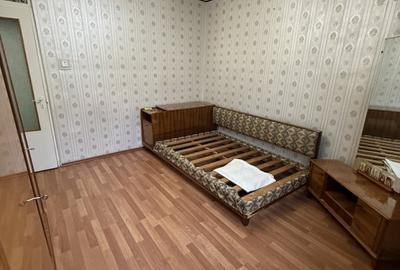 Apartament cu 3 camere decomandat în - 2