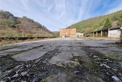 Spațiu comercial, de 1,200 mp, în Central - 3