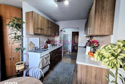 Apartament cu 2 camere decomandat în Micro 1 - 7