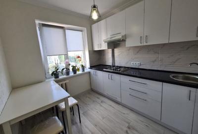 Apartament cu 2 camere decomandat în Zorilor