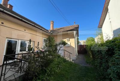 Casă cu 3 camere cu Canalizare în Andrei Mureșanu