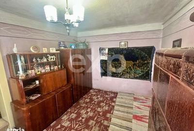 Casă cu 7 camere cu Teren 1141 Mp în Hoghiz - 1