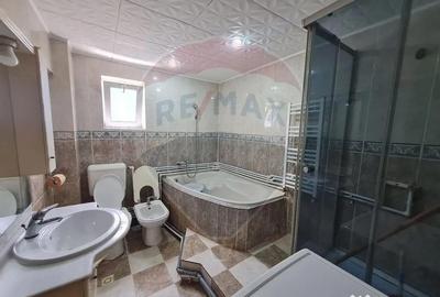 Apartament cu 4 camere decomandat în Obor - 9