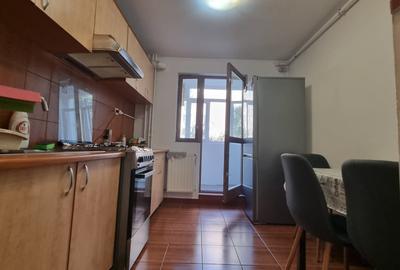 Ocazie ! Str Ionescu Gheorghe - metrou Ap Patriei -8 min - 3 camere Ocazie ! Str Ionescu Gheorghe - metrou Ap Patriei -8 min - 3 camere - 11