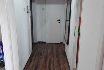 Apartament cu 3 camere decomandat în 23 August - 1