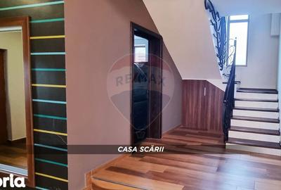 Casă cu 4 camere cu Teren 3657 Mp în Fărcașa - 18