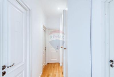 Apartament 4 camere | Sisesti | Curte | - 1